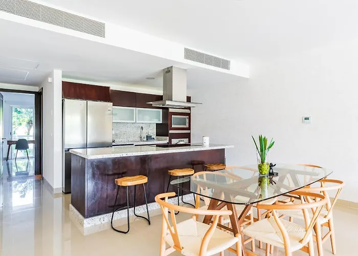 Casa Aruba 403n Apts *